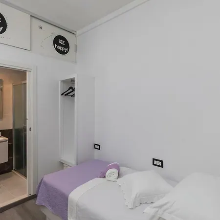 Guest house Tomasi One 3*