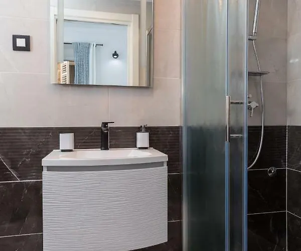 Tomasi One
