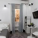 Tomasi One Konukevi 3*