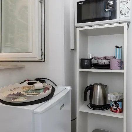 Tomasi One Гостевой дом 3*